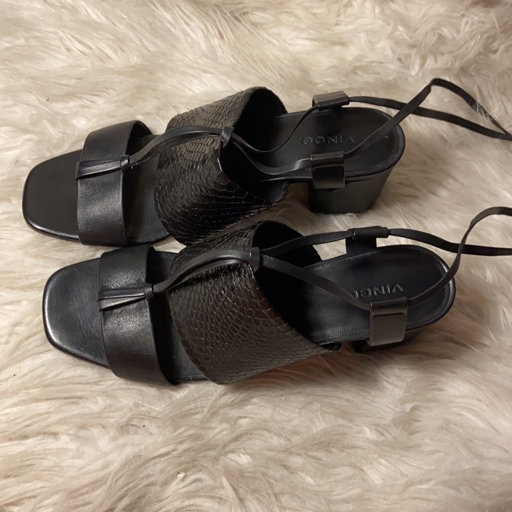 Vince Dunaway Strappy Block Sandal Black Leather - Picture 7 of 16